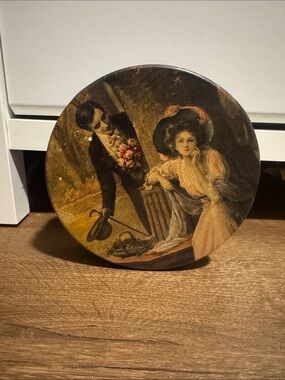 Source Unknown Vintage Romantic Couple Decorative Round Box in Brown and Cream